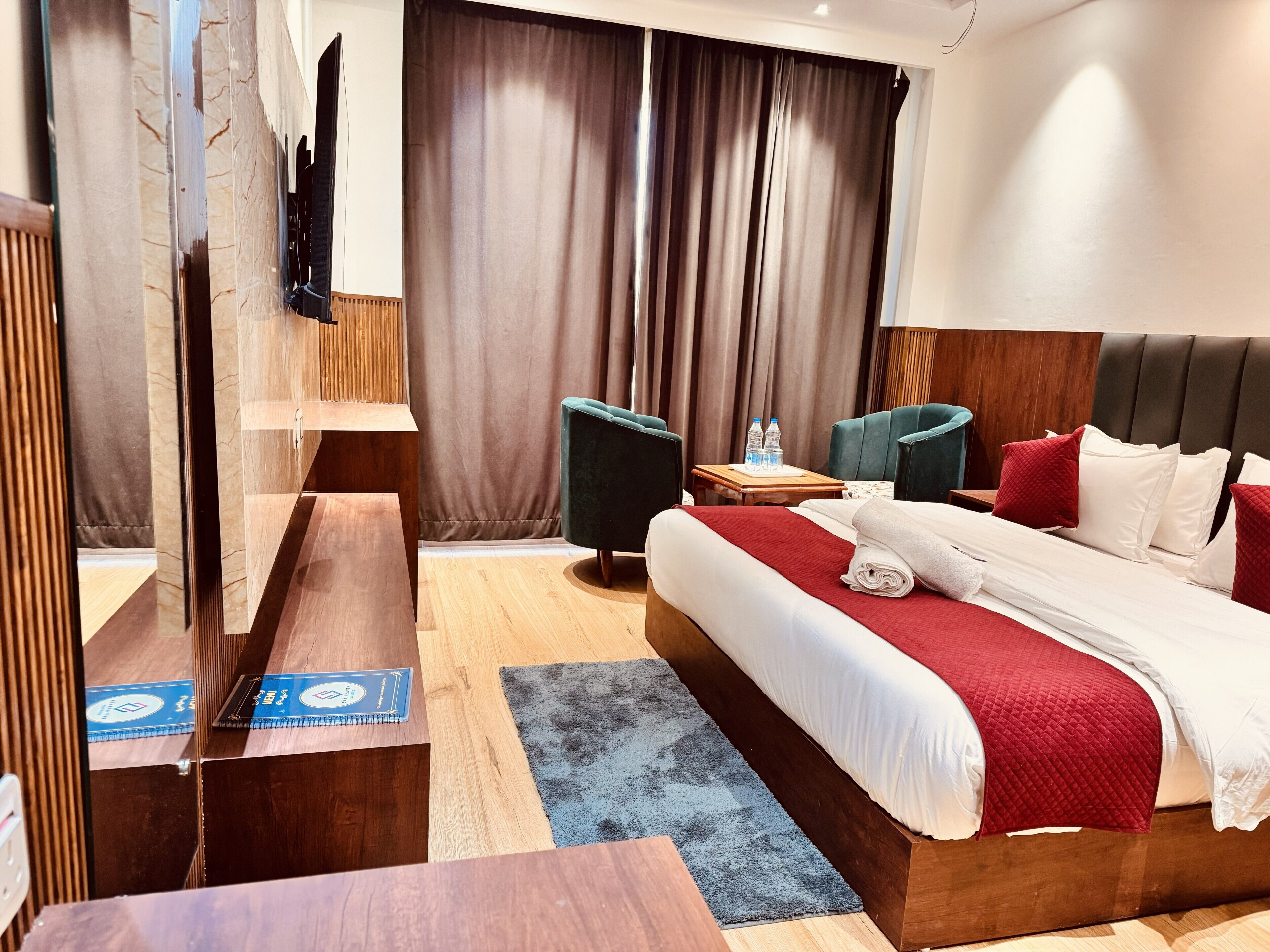 Superior Room, Balcony, Mountain View | Laptop workspace, free WiFi