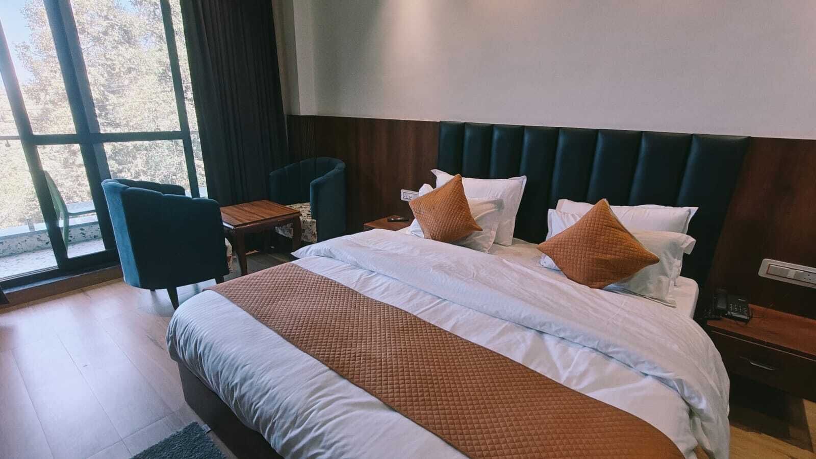 Double Room, Balcony