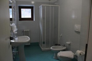 Bathroom - Albergo Ristorante Casa Corti (Lombardia)
