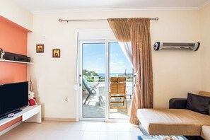 Living area - Miraluna View in Karpathos (LEFKOS)