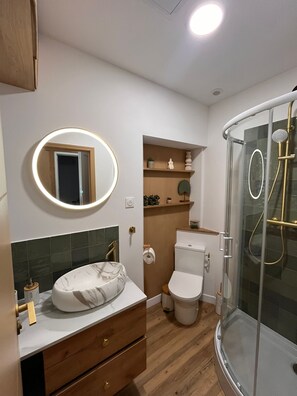 Hair dryer, towels, toilet paper