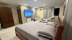 1 bedroom, WiFi, bed sheets - Elegant Studio good for relaxing and work. (Sint Michiel)