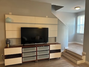 Interior - 4 Story Roof Top Loft & Mercedes Stadium View, Walk to FIFA World Cup (Atlanta)