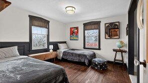 Iron/ironing board, WiFi, bed sheets - NEW! Victory View 3-Bedroom Home with Pool (Gettysburg)