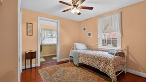 WiFi, bed sheets - NEW! Liberty Suite 1-Bedroom Apartment (Gettysburg)