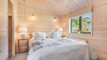 WiFi, bed sheets