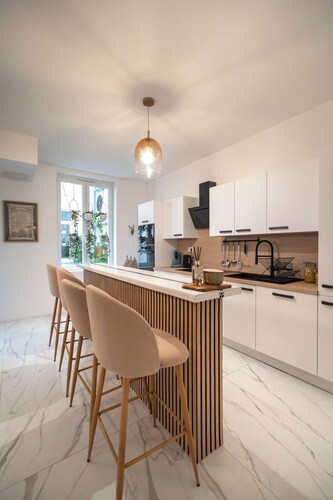 Vandenbranden Suites - Elegance & Comfort in the heart of the city