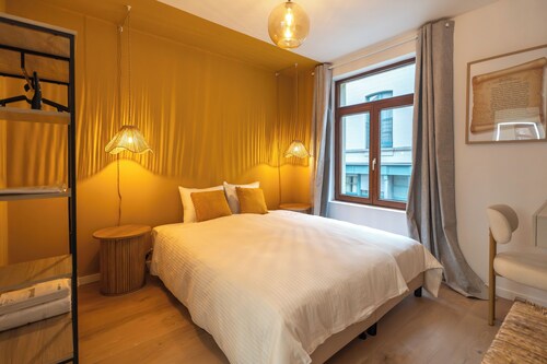 Vandenbranden Suites - Elegance & Comfort in the heart of the city