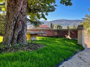 Property grounds - Sumptuous Manoir XIXᵉ between Aix & Cassis - Swimming pool, Garden & Sainte-Baume View (Auriol)
