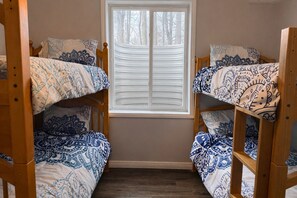 2 chambres, Wi-Fi gratuit, draps fournis