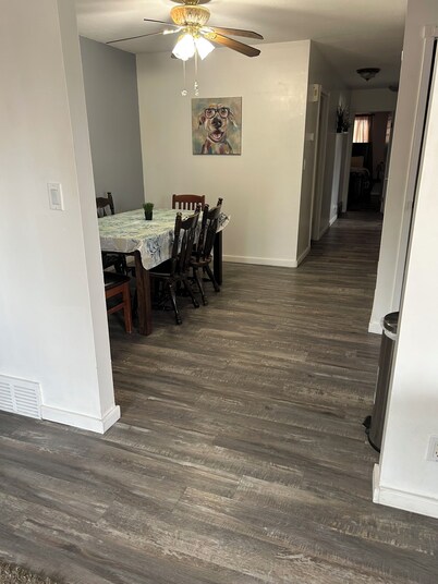 Family Friendly 3BR Hinton Retreat : Gateway to Jasper National Park