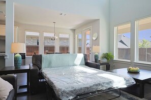 Interior - 5BR by Lake Ray Hubbard/Chef’s Kitchen/Sleeps12 (Garland)