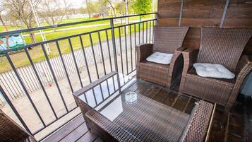 Apartment, 2 Bedrooms | Teres/patio