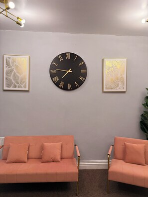 Interior - Beautifully Designed Studio Flat in OL4 – Comfort & Style (Oldham)