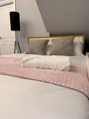 2 bedrooms, Internet