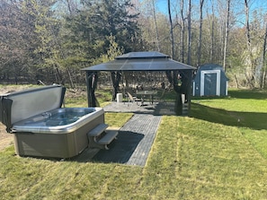 Bain à remous extérieur