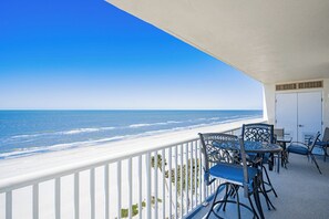 Outdoor dining - Panoramic Gulf Views - Sand Castle I 801 (Indian Shores)