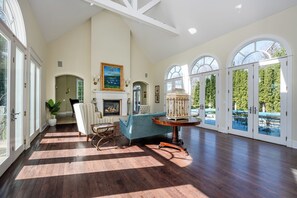Interior - Union Pier Beauty With Private Pool And Association Beach! (Union Pier)
