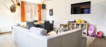Chasa Macun – Spacious vacation home with professional kitchen in the mountain village of Tschlin