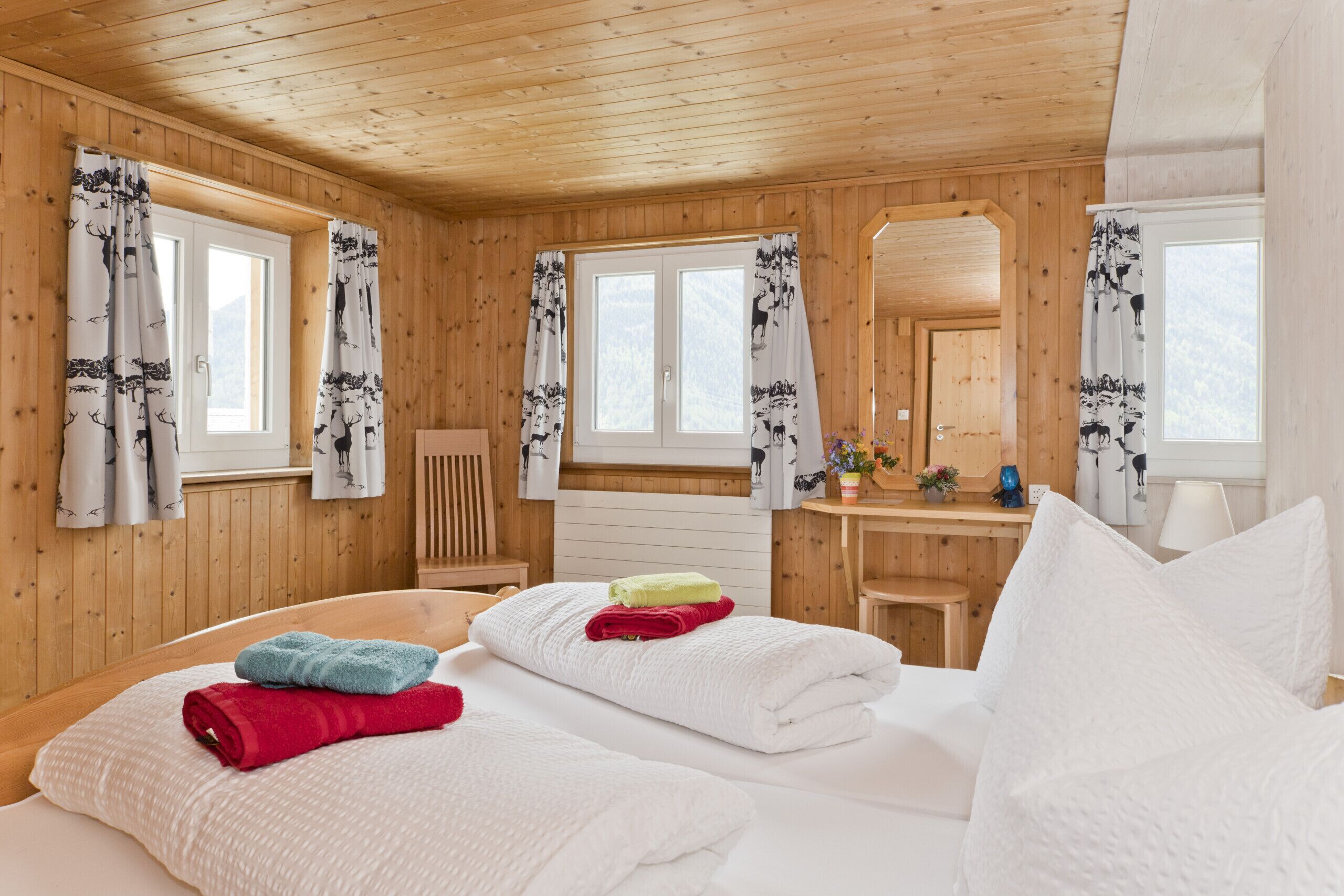 6 chambres, Wi-Fi gratuit, draps fournis