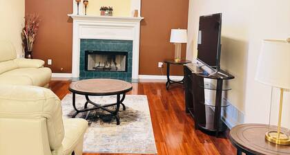 Spacious 4BR Home easily accessible to I-85