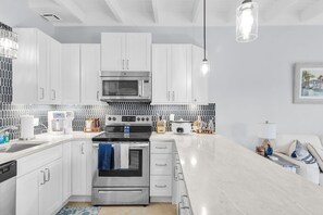 Fridge, microwave, oven, stovetop - Enjoyable 2-bedroom waterfront half duplex with Cabana Club in Key Colony Beach (Key Colony Beach)
