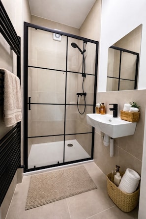 Hair dryer, towels