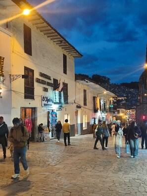 المنشأة من الخارج