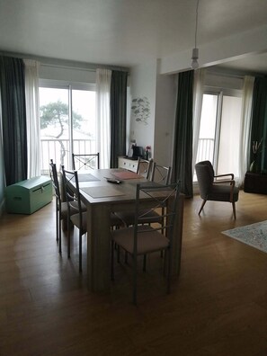 Interior - Apartment overlooking the bay of Douarnenez (Douarnenez)
