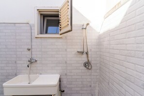 Hair dryer - Villino Augusto by BarbarHouse (Torre Lapillo)