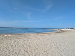 On the beach - Amazing 1BR SEA FRONT (Palavas-les-Flots)