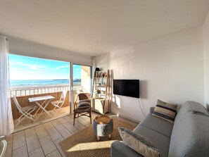 Smart TV - Amazing 1BR SEA FRONT (Palavas-les-Flots)