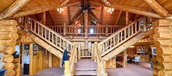 5-bedroom historic lodge in Choteau perfect for a Rocky Mountain Front getaway