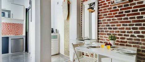 تناول الطعام