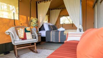 Deluxe Tent, Garden View | Desk, laptop workspace, blackout drapes, soundproofing