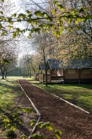 Deluxe-Zelt, Gartenblick | Unterkunftsgelände