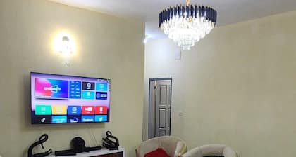 khalifa luxury guest house mbalgong