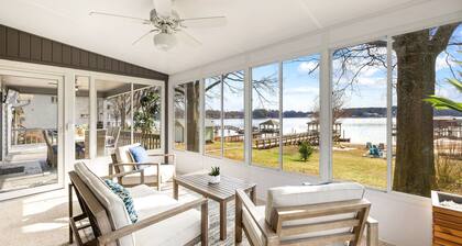 NEW! Covered Dock, 2 Game Rooms, Kayaks, Firepit