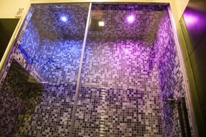 Bathroom - Sunset Home (Rome)
