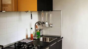 Klassiek appartement, balkon, uitzicht op de stad | Privékeuken