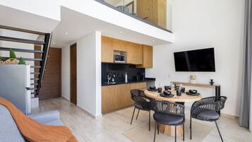 Standard Loft, Patio, Courtyard View | Living area