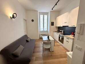 Living area - Liberty Home (Rome)