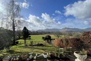 Property grounds - Easedale -  a cottage that sleeps 6 guests  in 3 bedrooms (Central Keswick)