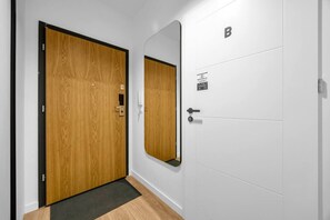 Interior - Praga Studio - 140m Metro, near PGE Narodowy Stadium (Warszawa)