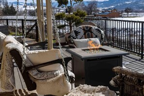 Terrace/patio - Dream House - three bedroom, three in a half baths on Paschal Vineyard (Talent)
