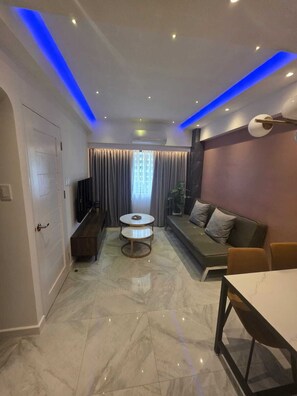 Living area - Ultralux Suite 1 Bedroom in BGC (Taguig)