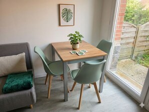 Dining - Le 28 : Studio - Terrace & Garden (Near Tram) (Valenciennes)