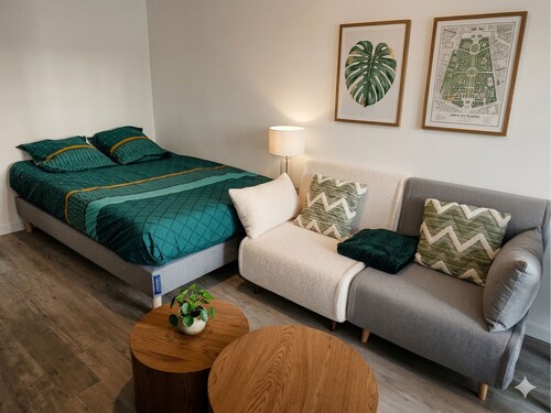 Le 28 : Studio - Terrace & Garden (Near Tram)
