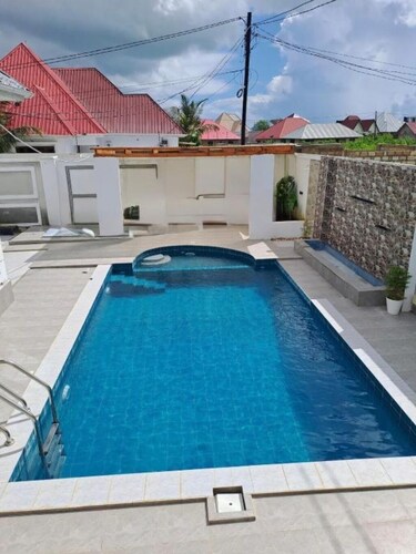 Modern Built Villa with swimming pool 15 minutes from the Nungwi beach!