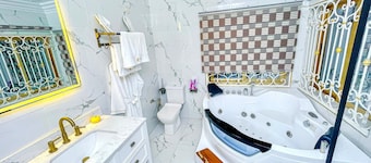 ROVIE ESTATE APART HOTEL BUEA